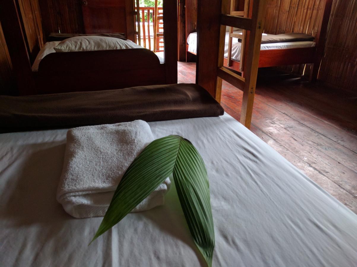 Green Forest Ecolodge Puerto Montufar Exterior foto